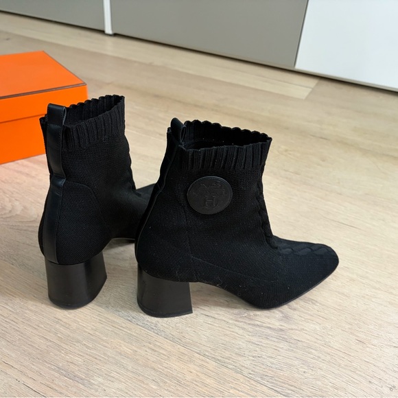 Hermes Shoes - Hermes Black Volver 60 Ankle Boots